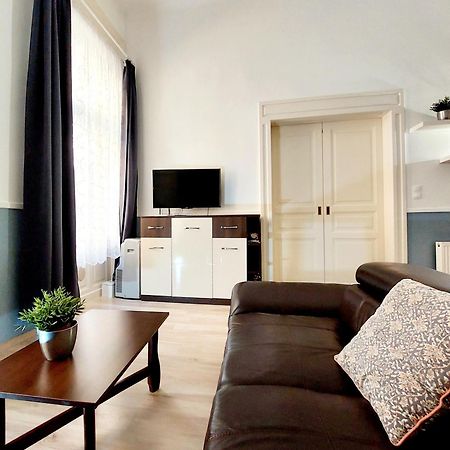 Eoetvoes Apartman Будапеща Екстериор снимка